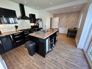 Photo 5- click for photo gallery